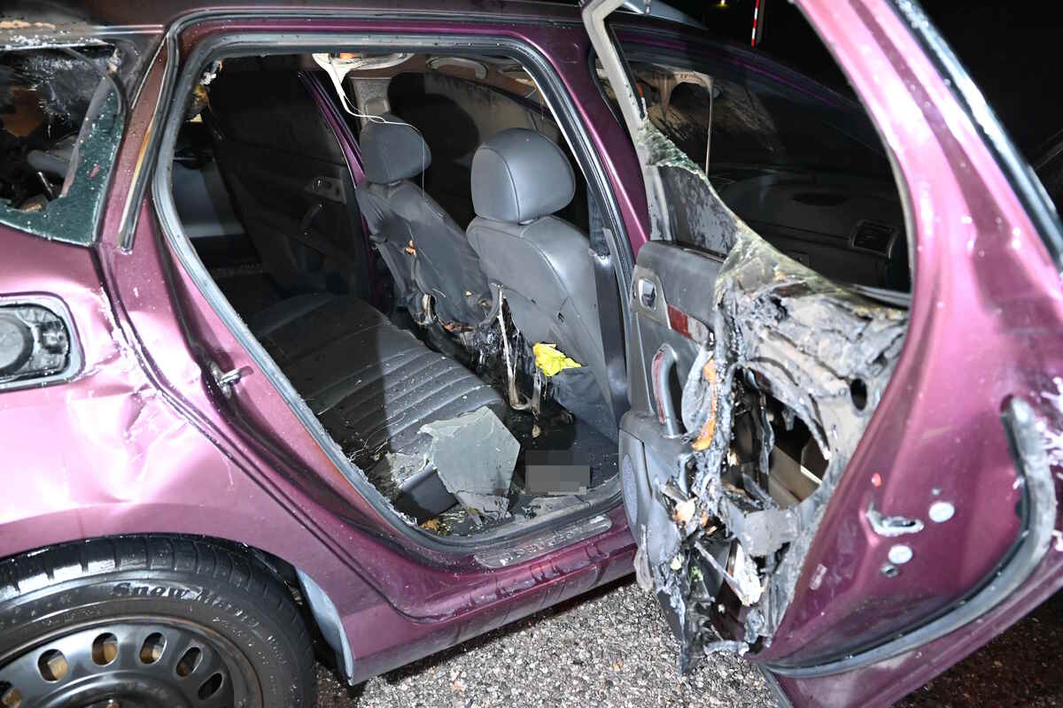 Bütschwil SG - Auto in Brand - eventuell durch Feuerwerk ausgelöst 