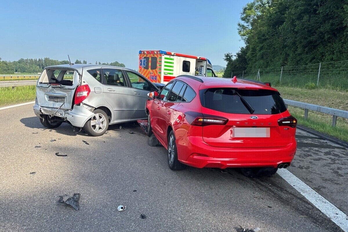 Zwei Verletzte bei Unfallserie auf der A1 bei Wängi TG 