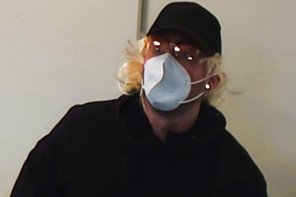 Bankraub in Graz – Polizei veröffentlicht neue Fahndungsbilder