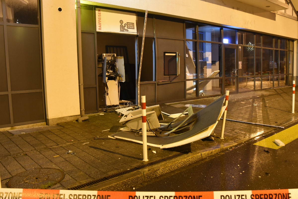 Sevelen SG - Bankomat aufgesprengt - Zeugenaufruf