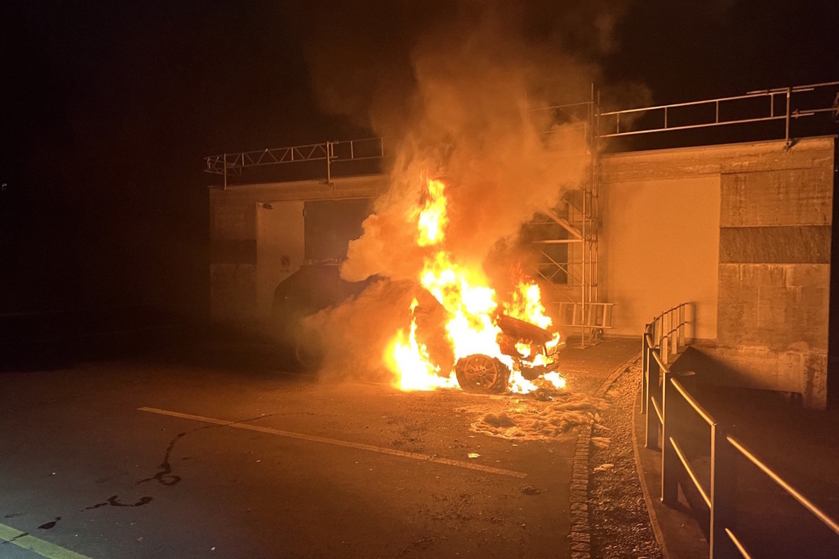 St.Gallen – Auto in Vollbrand