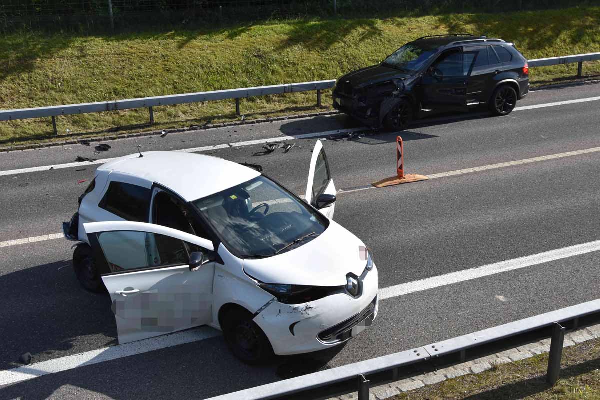 Wagen SG - Auffahrkollision verursacht Verkehrsstau