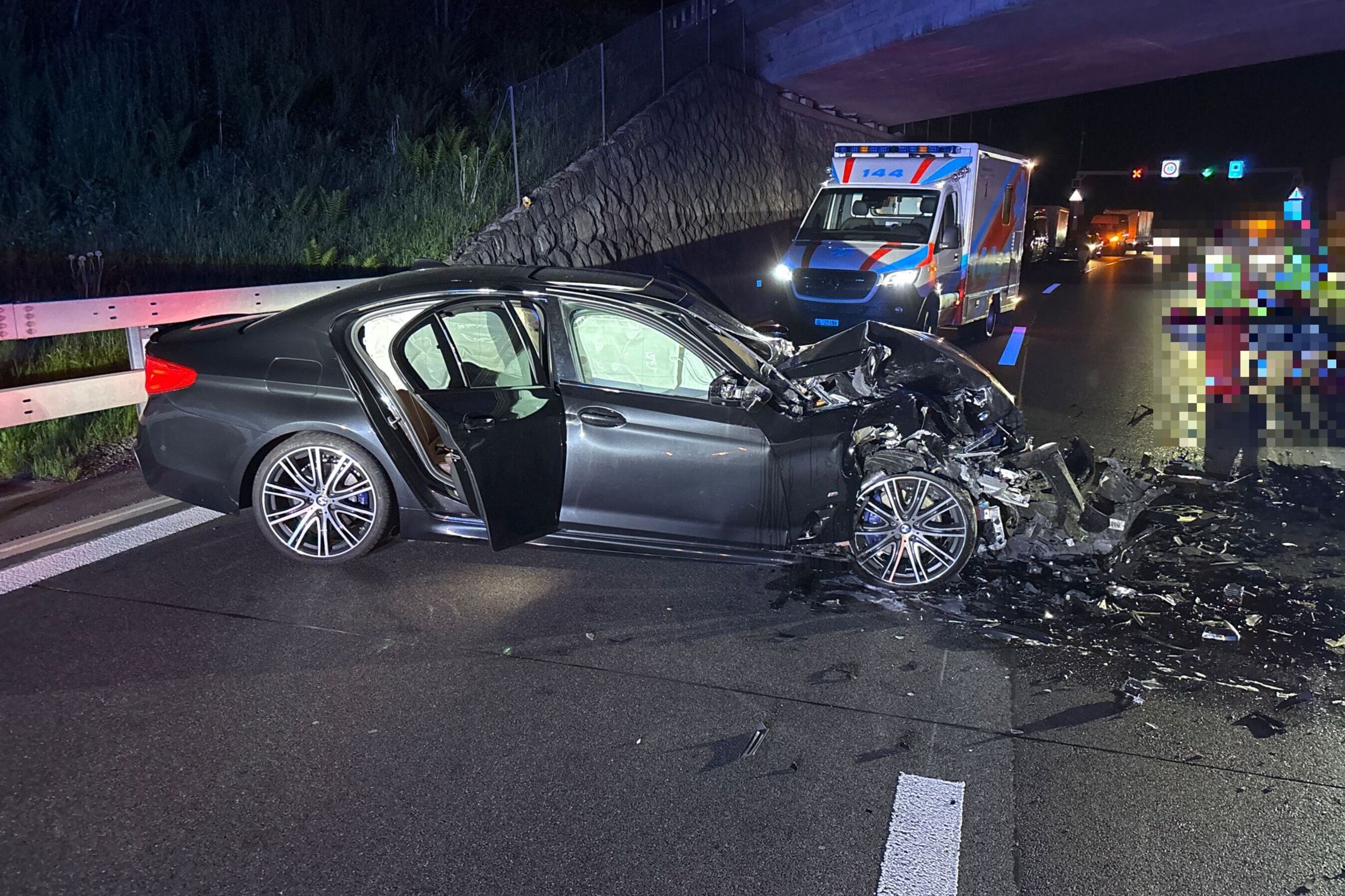 Mühlehorn GL – A3 nach Unfall zwei Stunden gesperrt