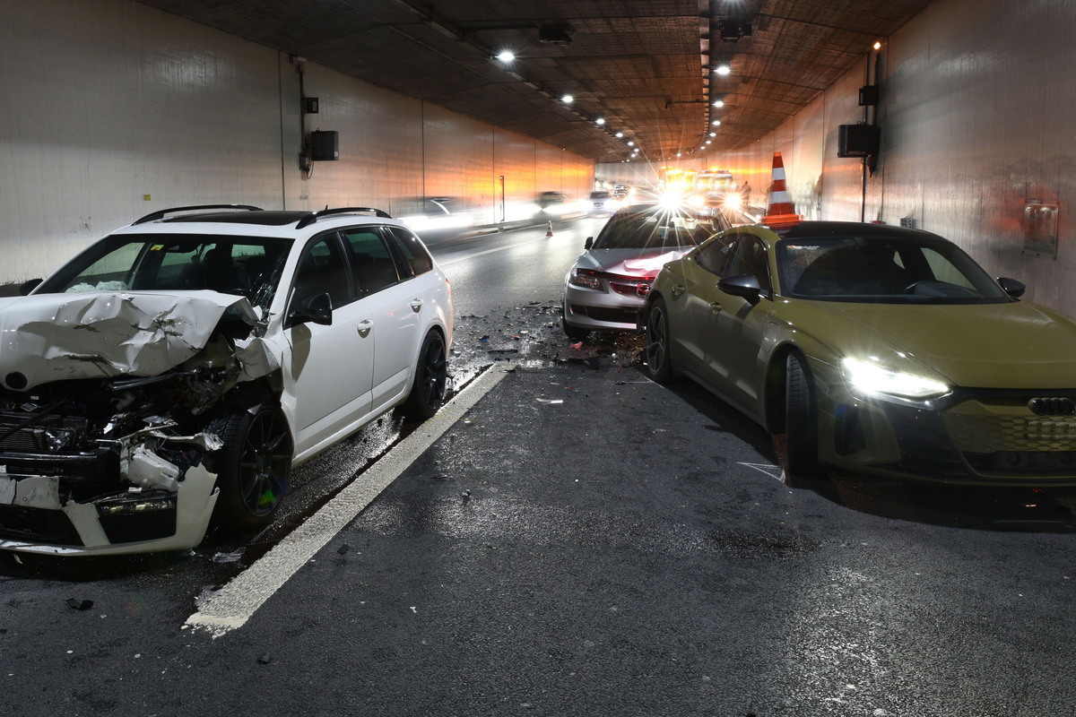 Horw/A2 LU - Massive Verkehrsbehinderungen nach Unfall im Spiertunnel 