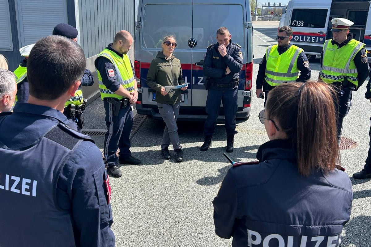 Sinabelkirchen – Ausbildung zu Tierschutzkontrollen im Verkehr