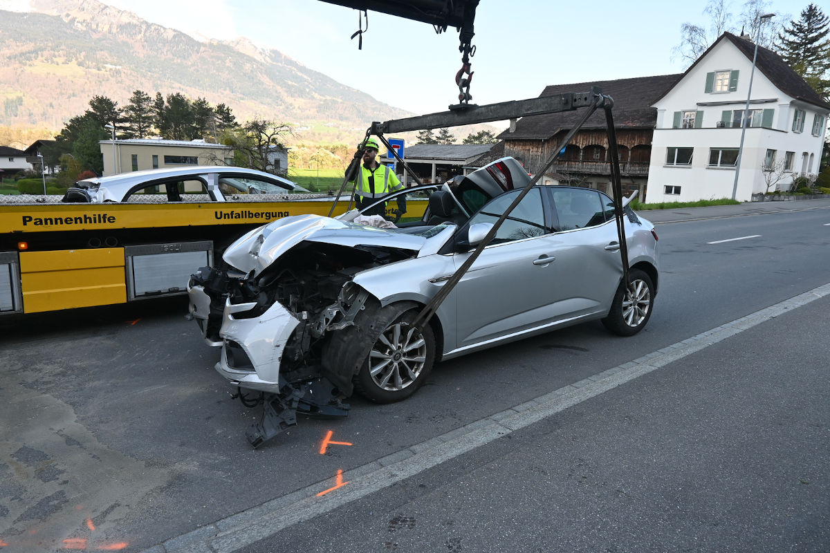 Balzers FL – Totalschaden nach Selbstunfall