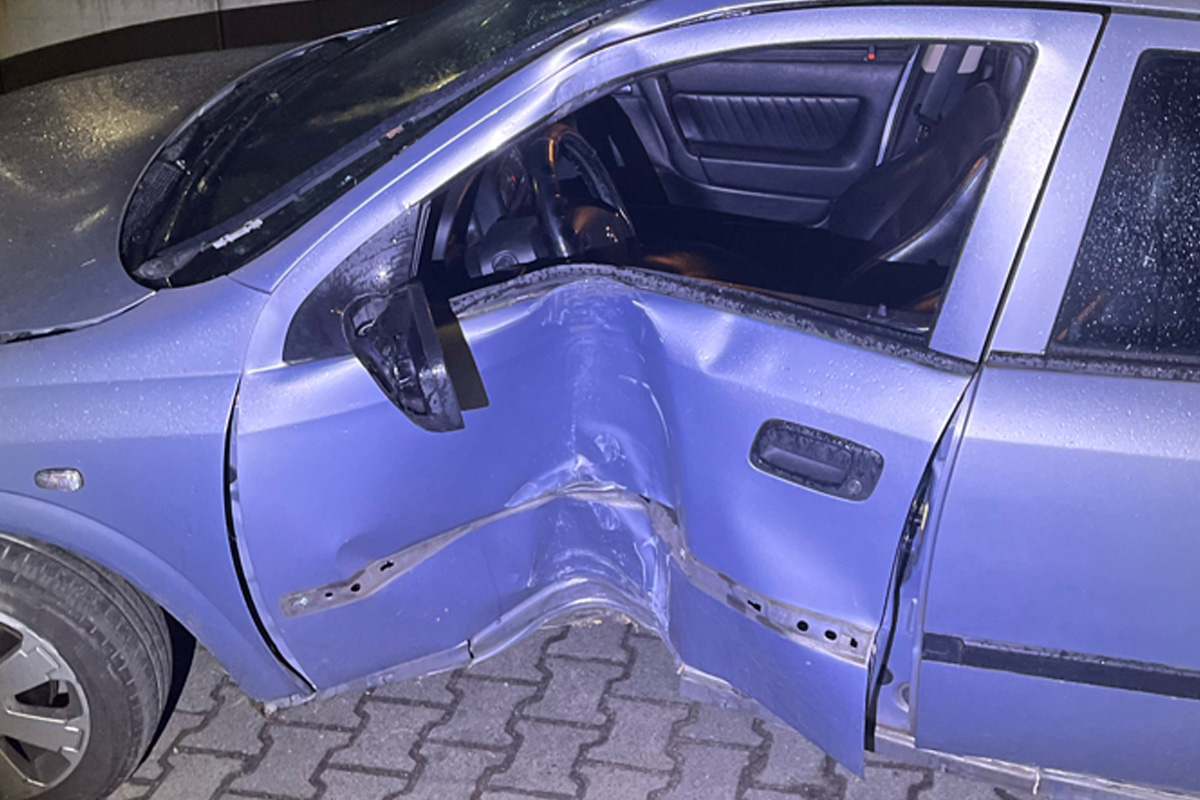 Mönchengladbach – Diensthund stellt flüchtigen Fahrer nach Unfall