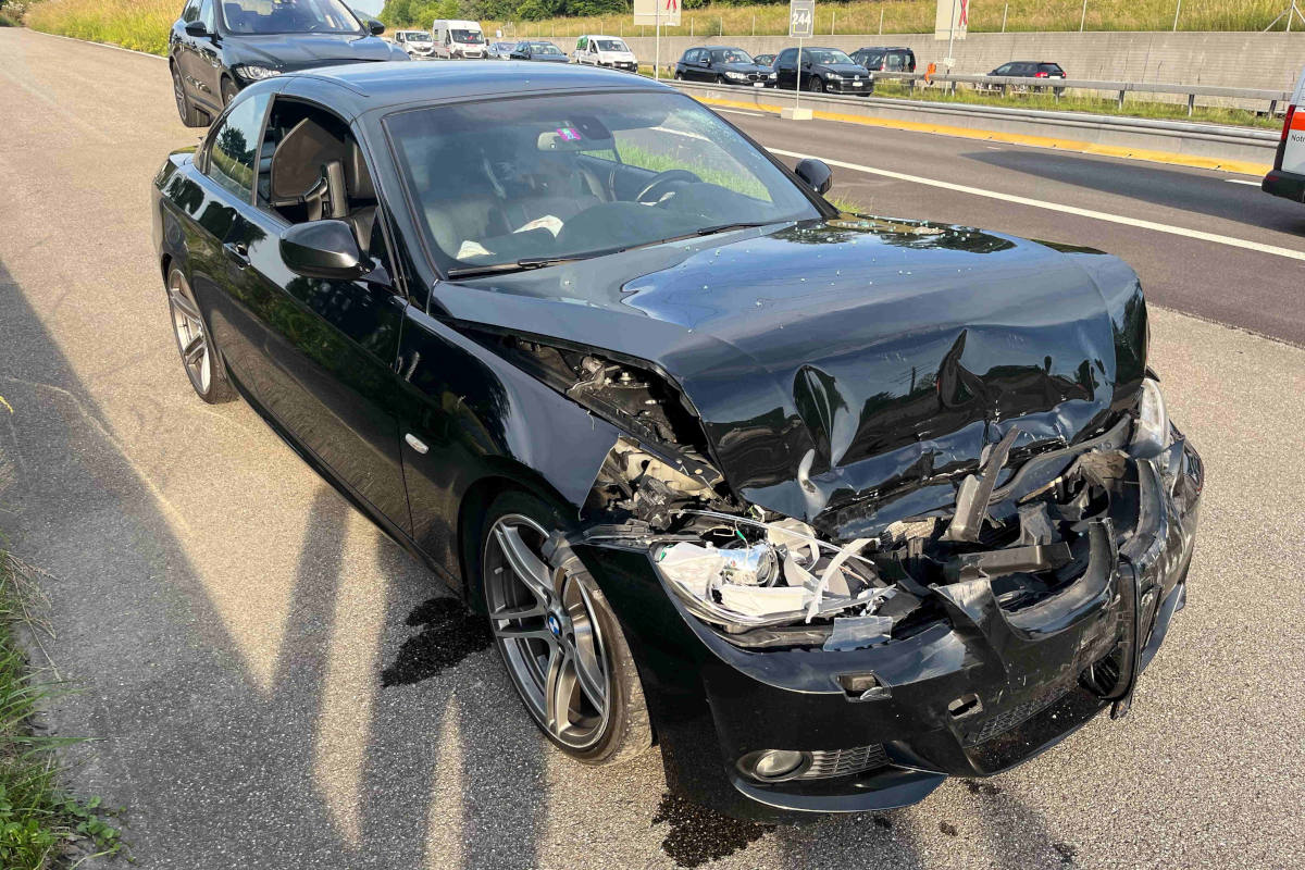 A1 Abtwil SG – Auffahrunfall auf der Autobahn mit drei Autos