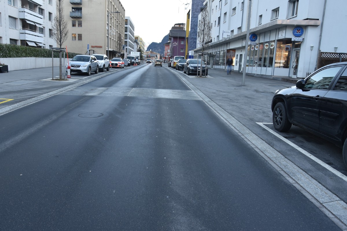 Landquart GR - Schülerin von Auto angefahren - Fahrzeug fährt davon