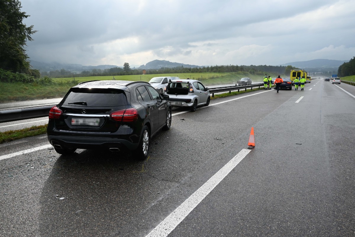 Oberbüren SG - Heftige Auffahrkollision auf der A1 