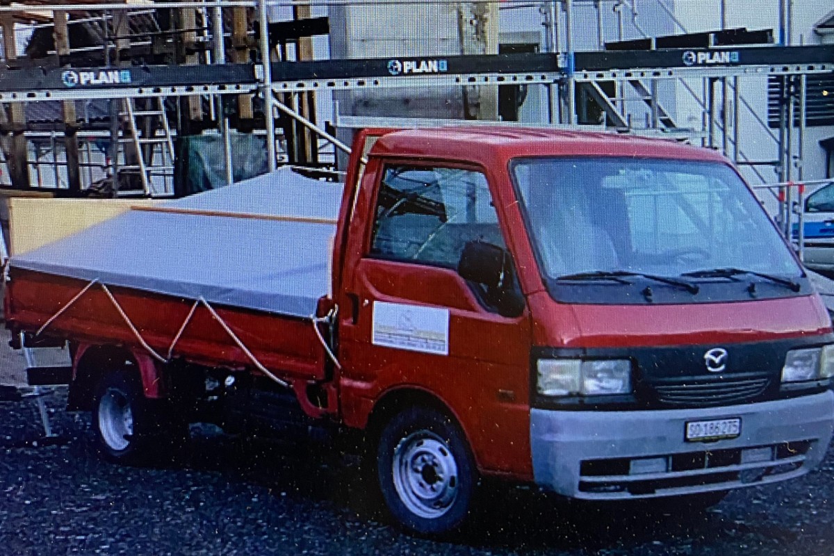 Bettlach SO - Roter Lieferwagen gestohlen – wer hat ihn gesehen?