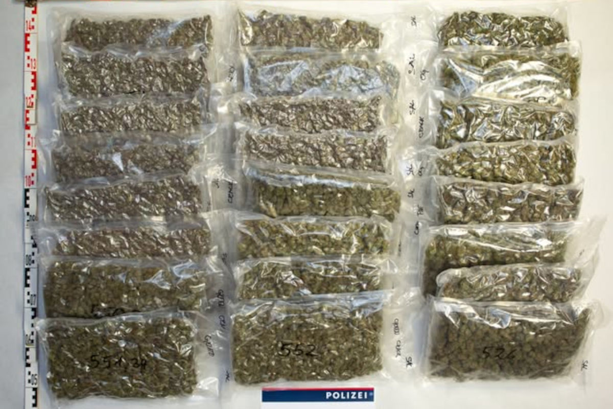 Villach – 13 Kilo Cannabis in Doppelwand versteckt