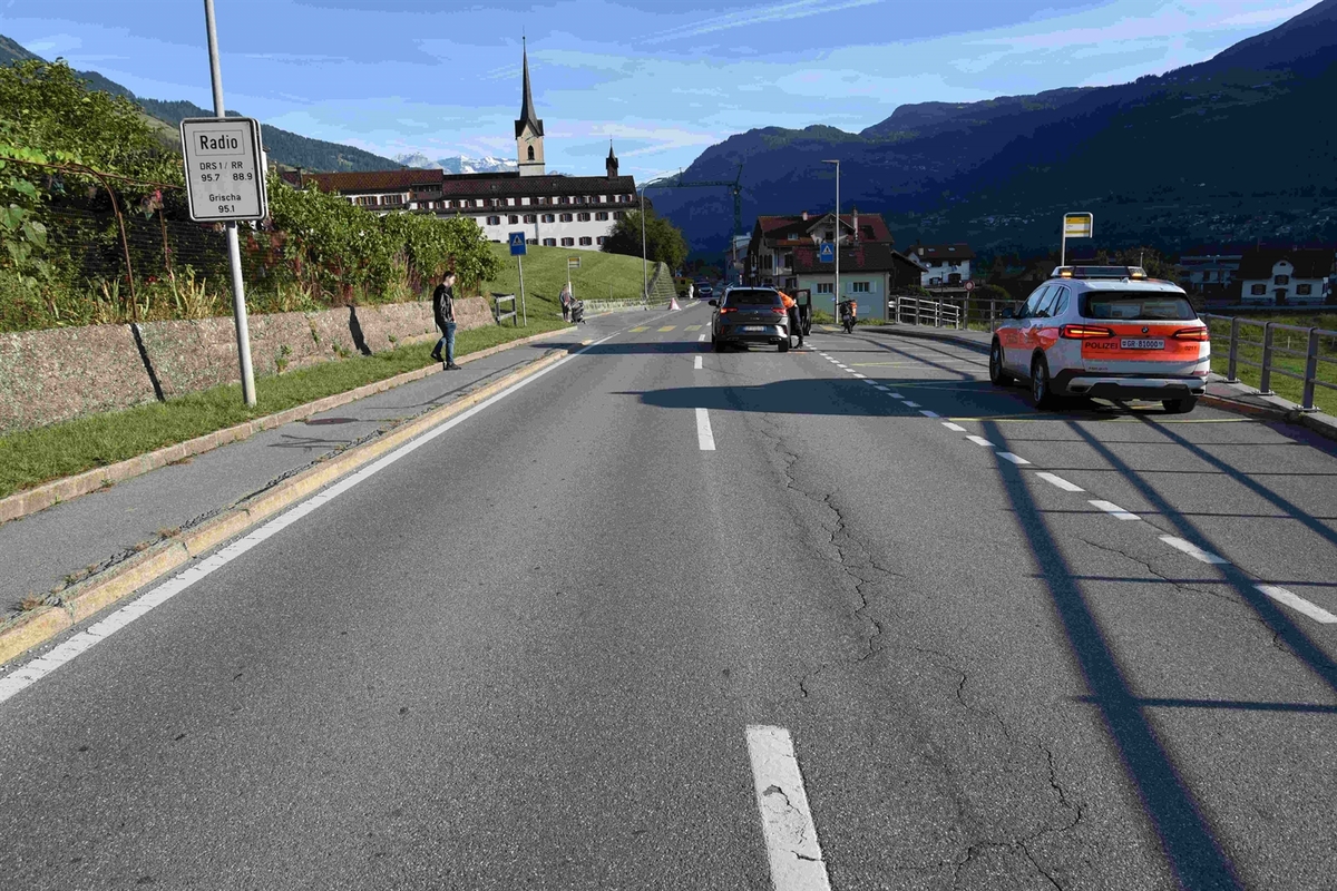 Cazis GR - Verkehrsunfall zwischen Motorrad und Auto