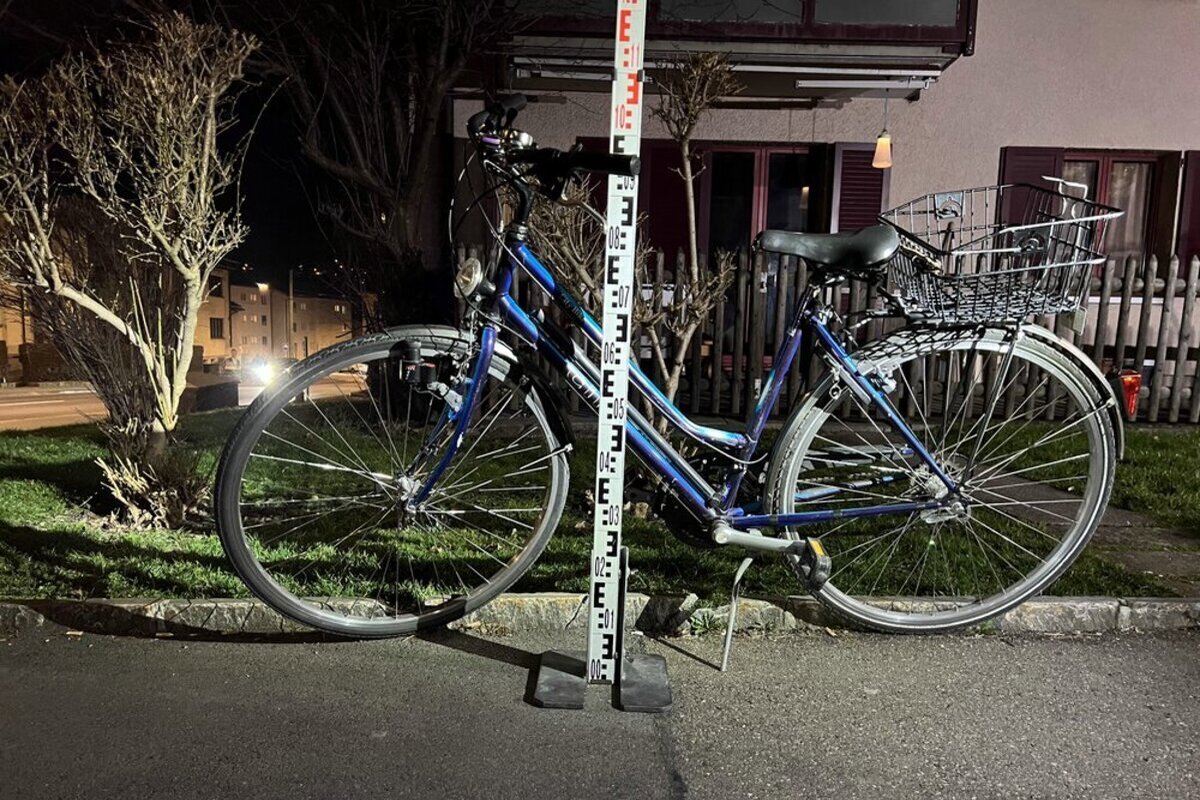 St.Gallen - Velofahrerin nach Kollision auf den Kopf gestürzt