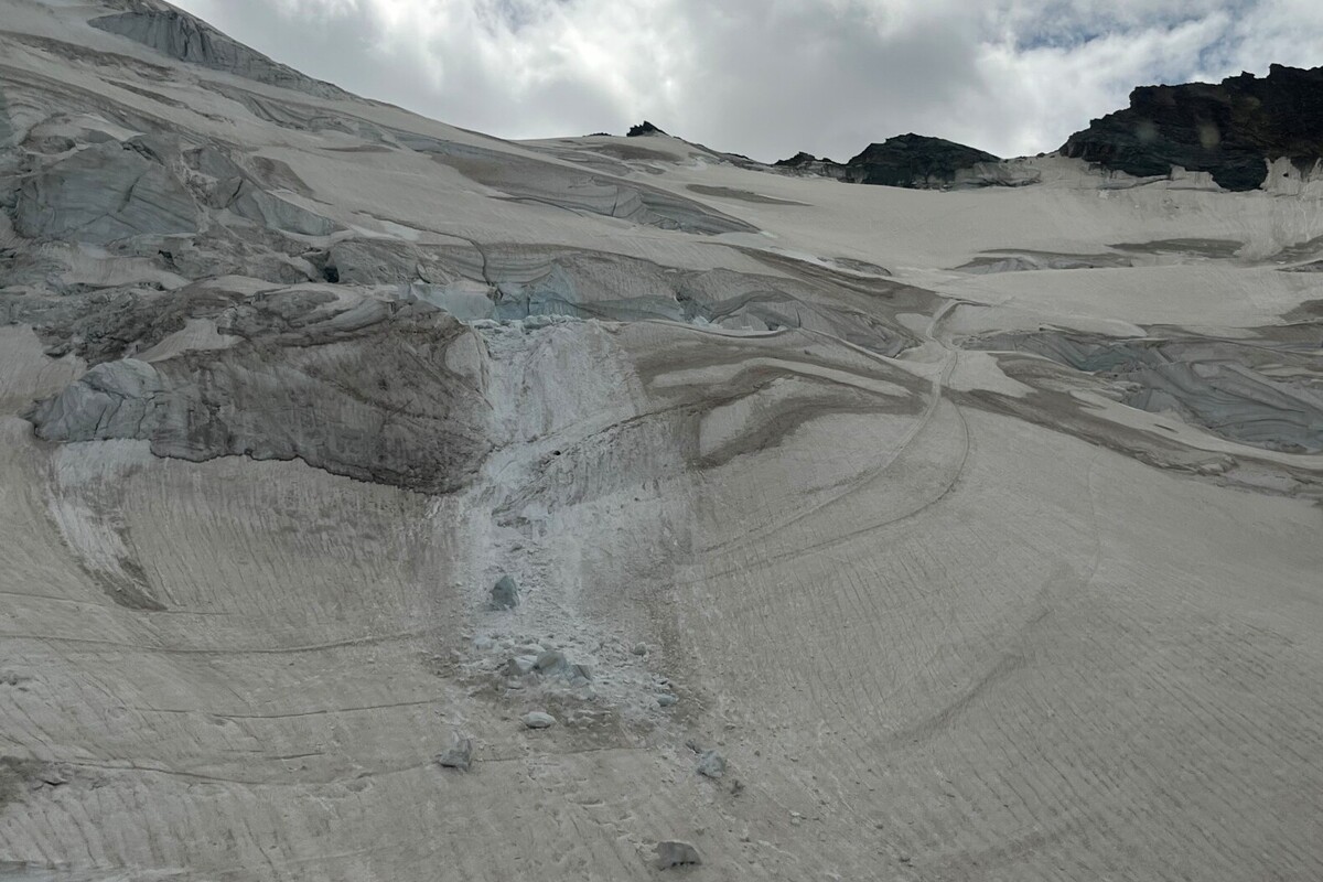 Saas-Fee VS - Alpinist tödlich von Eis- und Schneemassen verschüttet
