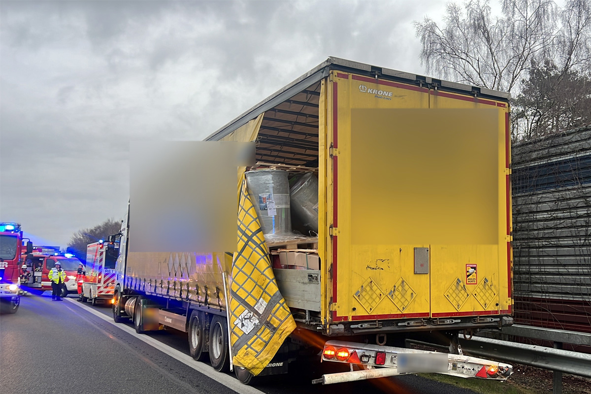 A1 Sottrum – Lkw verliert Gefahrgut nach Unfall