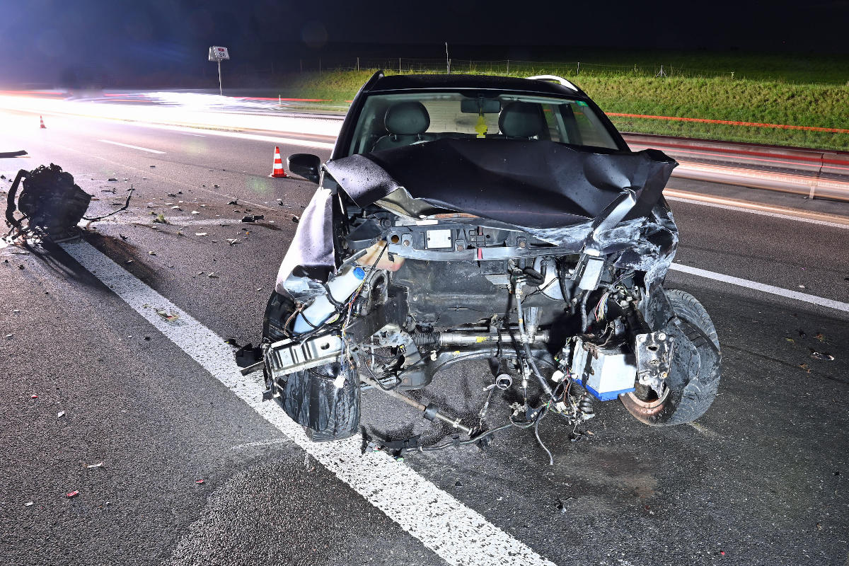 A2 Rothenburg LU - Alkoholisierter Autofahrer verursacht Unfall 
