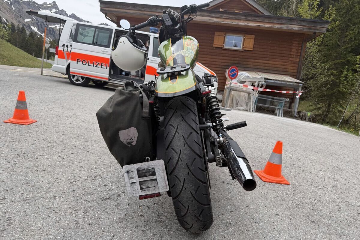 Urnäsch AR – Polizei kontrolliert über 200 Töfffahrer