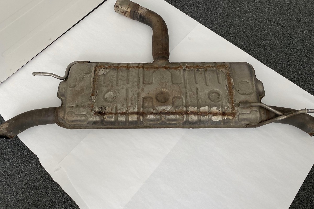 Steinhausen ZG - VW Golf GTI sichergestellt - Fahrzeug war massiv zu laut