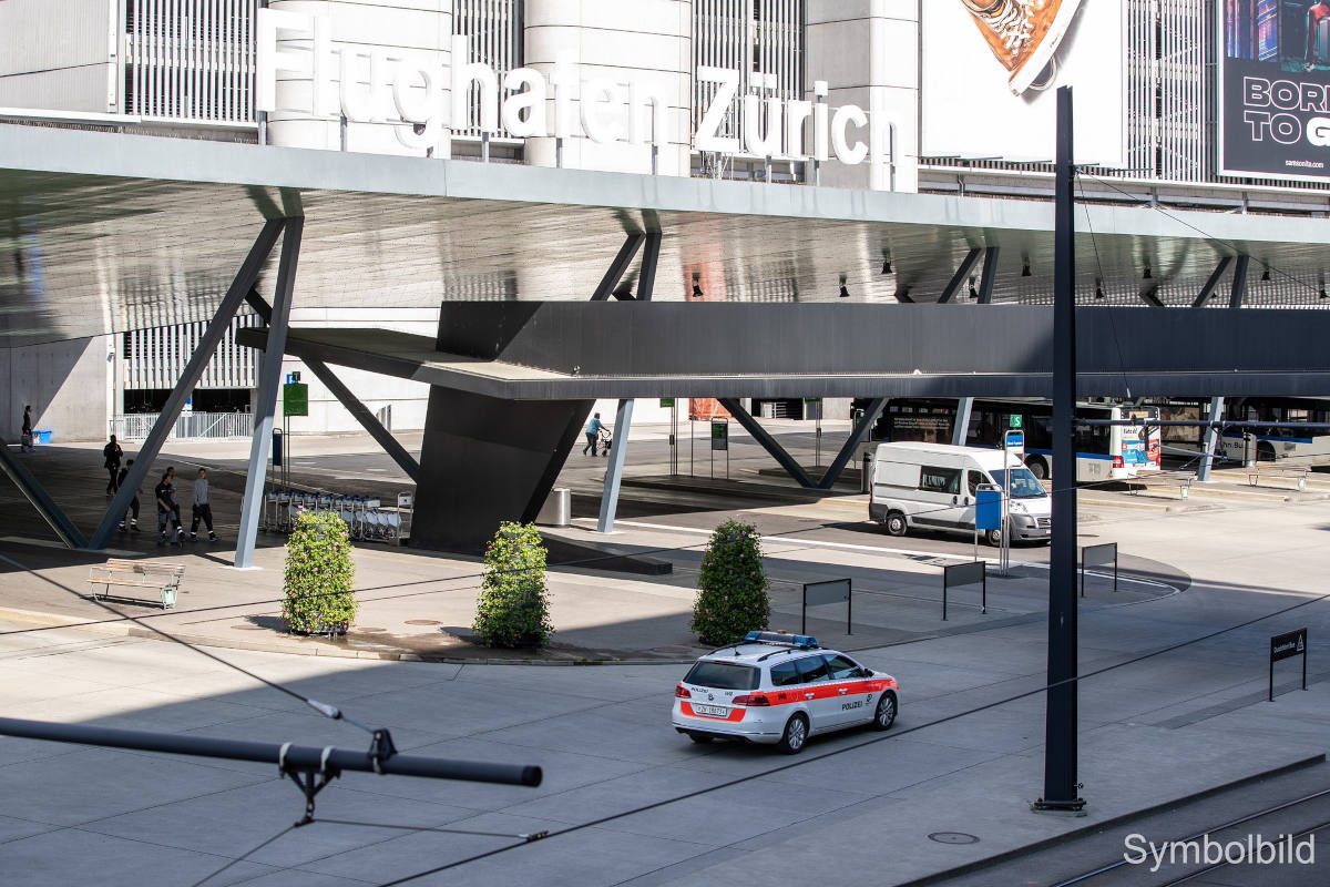 Flughafen Zürich – Rund drei Kilogramm Kokain sichergestellt – 67-jährige Frau verhaftet