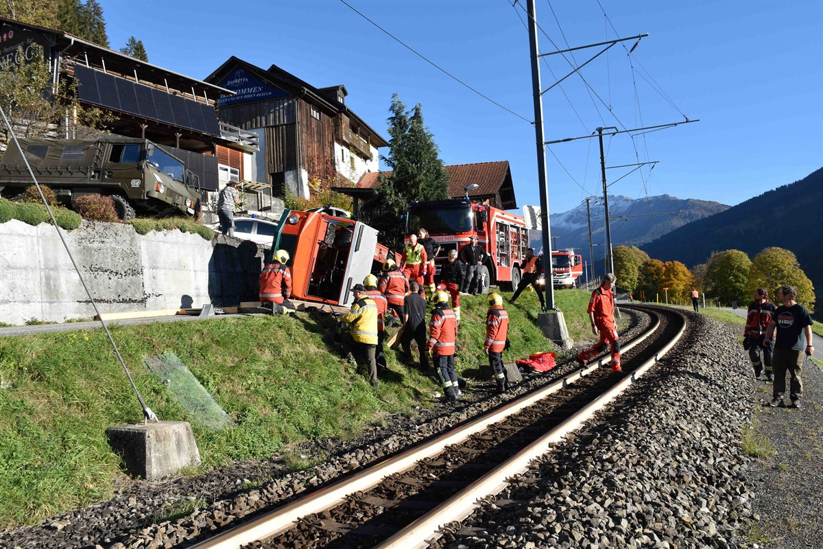 Unfall bei Klosters GR – Motorkarren prallt gegen Mauer