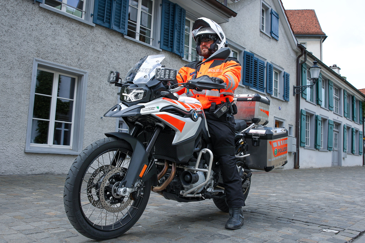 Kanton St.Gallen - Kantonspolizei St.Gallen erhält neue Motorräder 