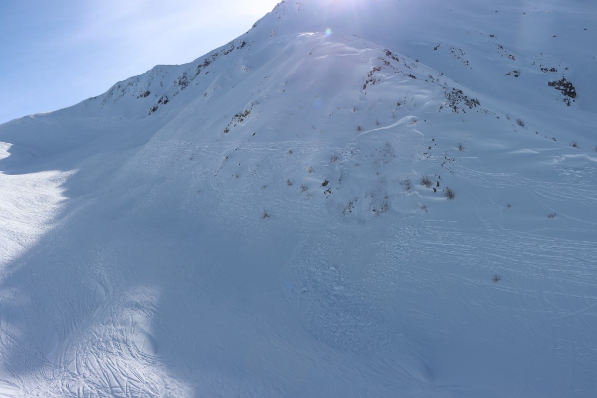 Mayens-de-Mase VS - Mann ausserhalb von Skigebiet von Lawine erfasst und getötet