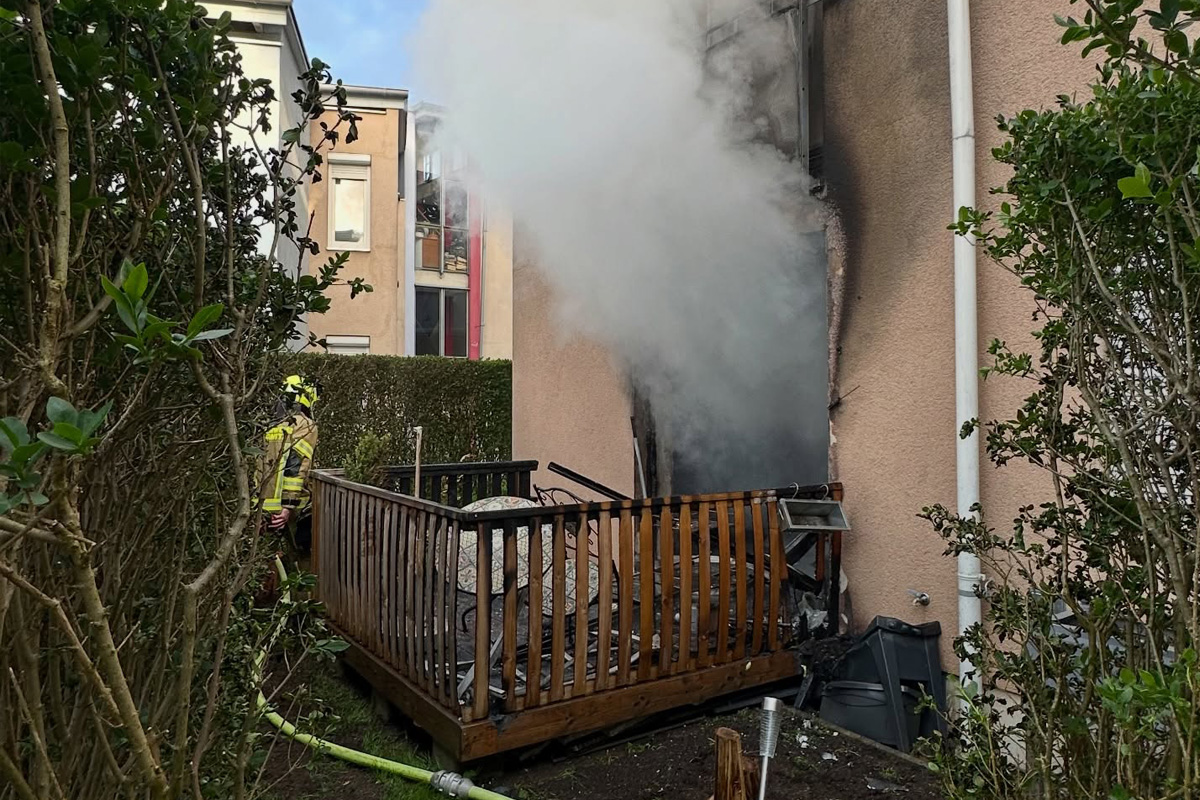 Feldkirchen – Zwei Bewohner nach Wohnungsbrand verletzt