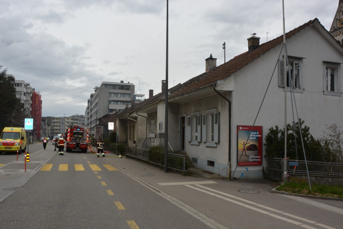 Olten SO - Feuer bricht in Reiheneinfamilienhaus aus