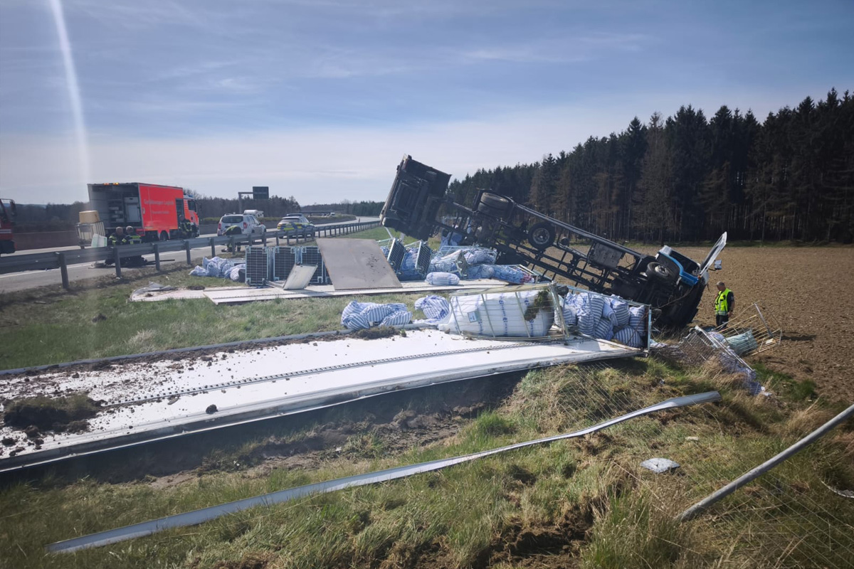 Dittersdorf – Schwerer Unfall von Lkw auf A9