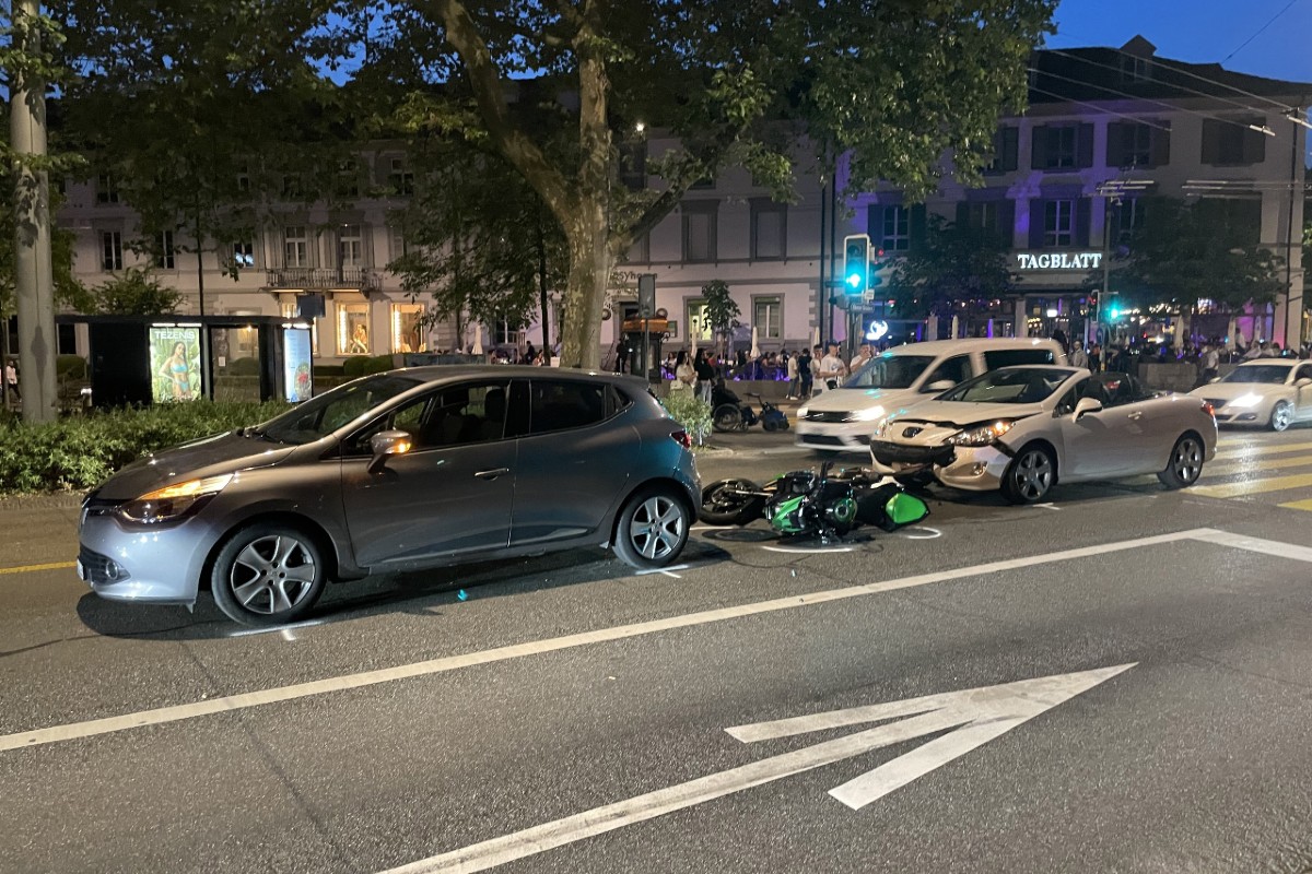 St. Gallen - Hoher Sachschaden nach Unfall
