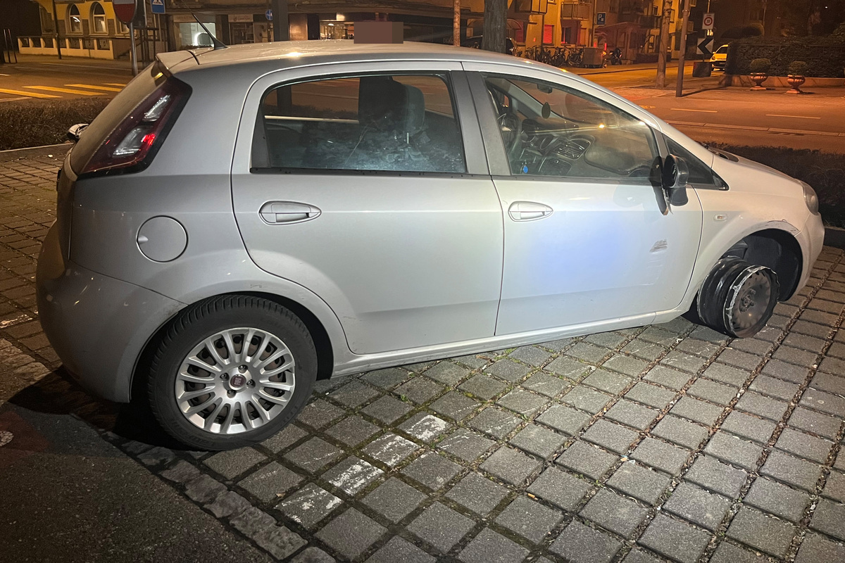 Kreuzlingen TG – Fahrunfähiger Autofahrer auf blanker Felge unterwegs 