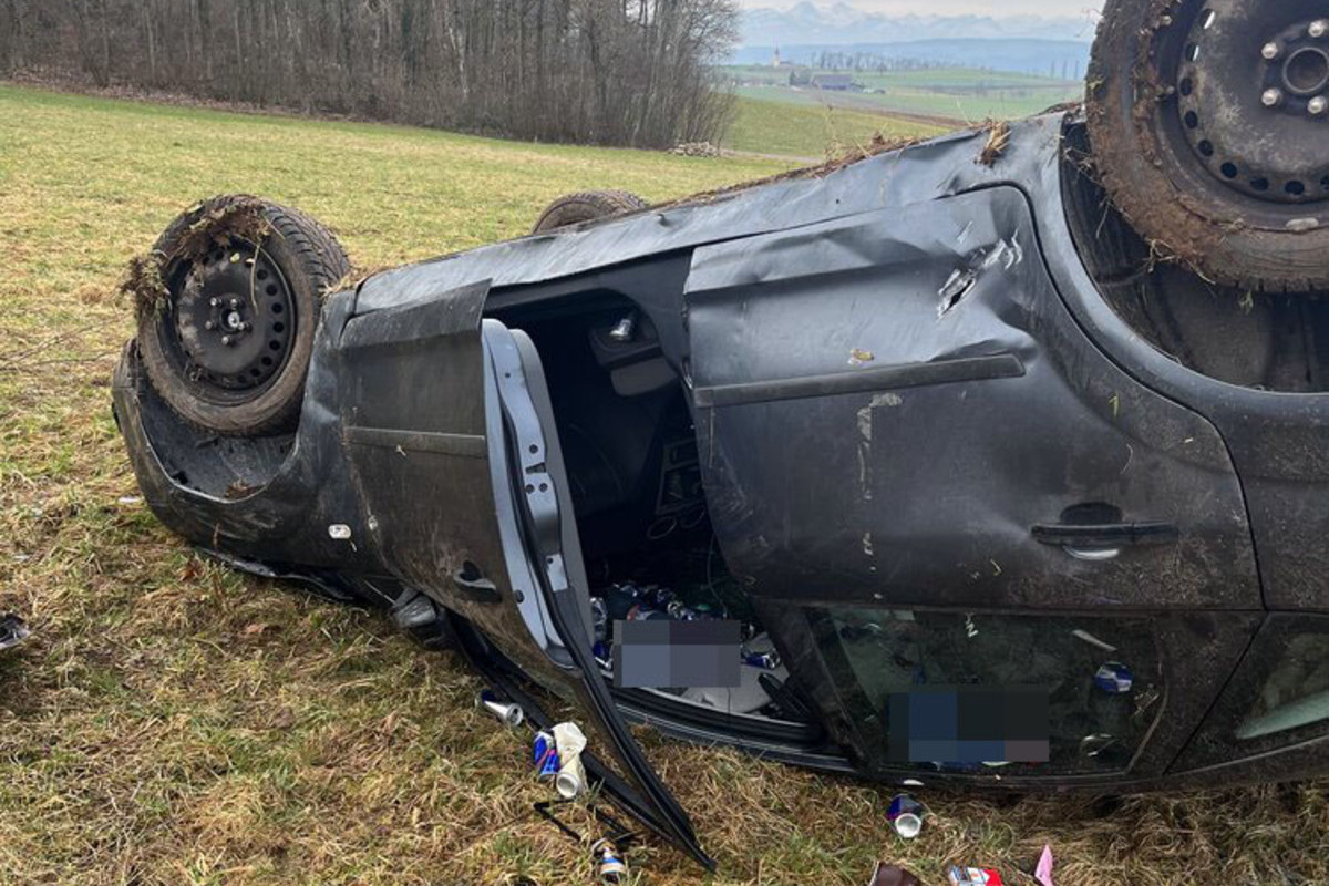 Bettwil AG – Auto überschlägt sich bei Unfall - Lenker betrunken 