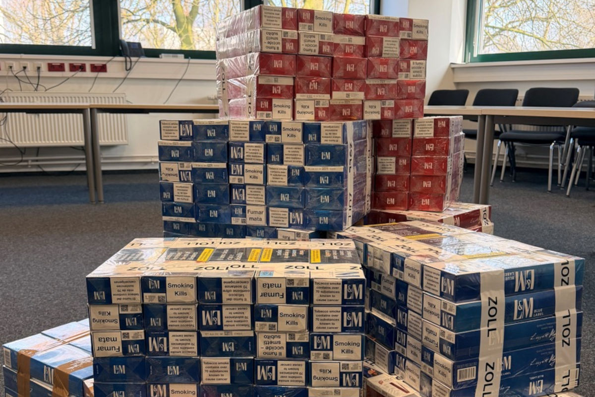 Hamburg – 60.000 Zigaretten auf Frachtschiff geschmuggelt