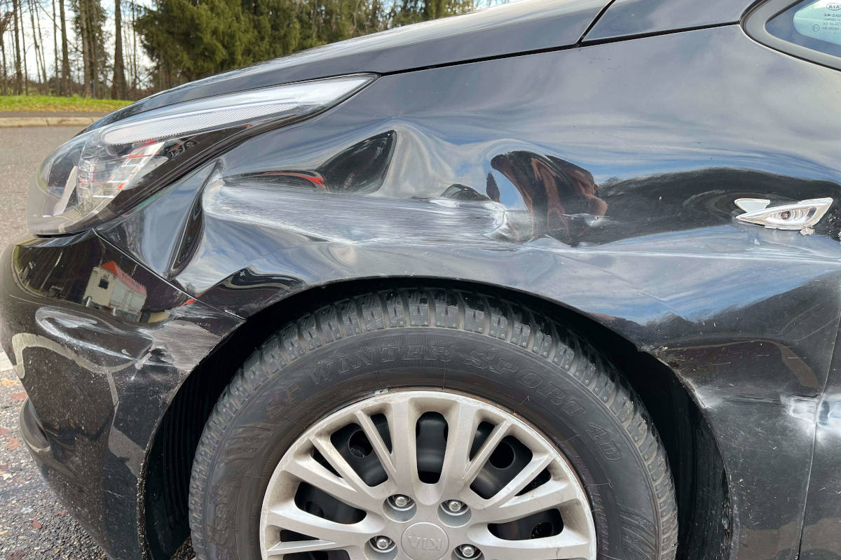 A1 Gossau SG – Fahrunfähig verunfallt und weitergefahren