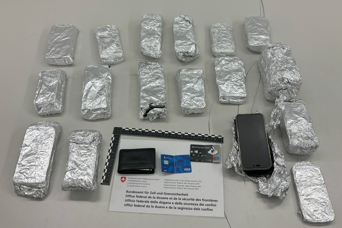 Rafz ZH - 50 gestohlene Handys bei Kontrolle entdeckt 