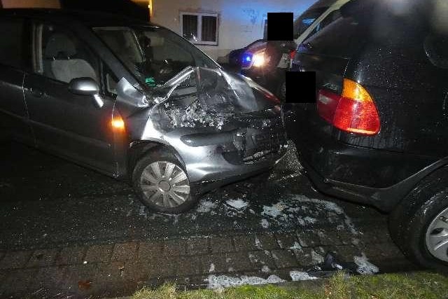 Loxstedt – In geparkten BMW geprallt
