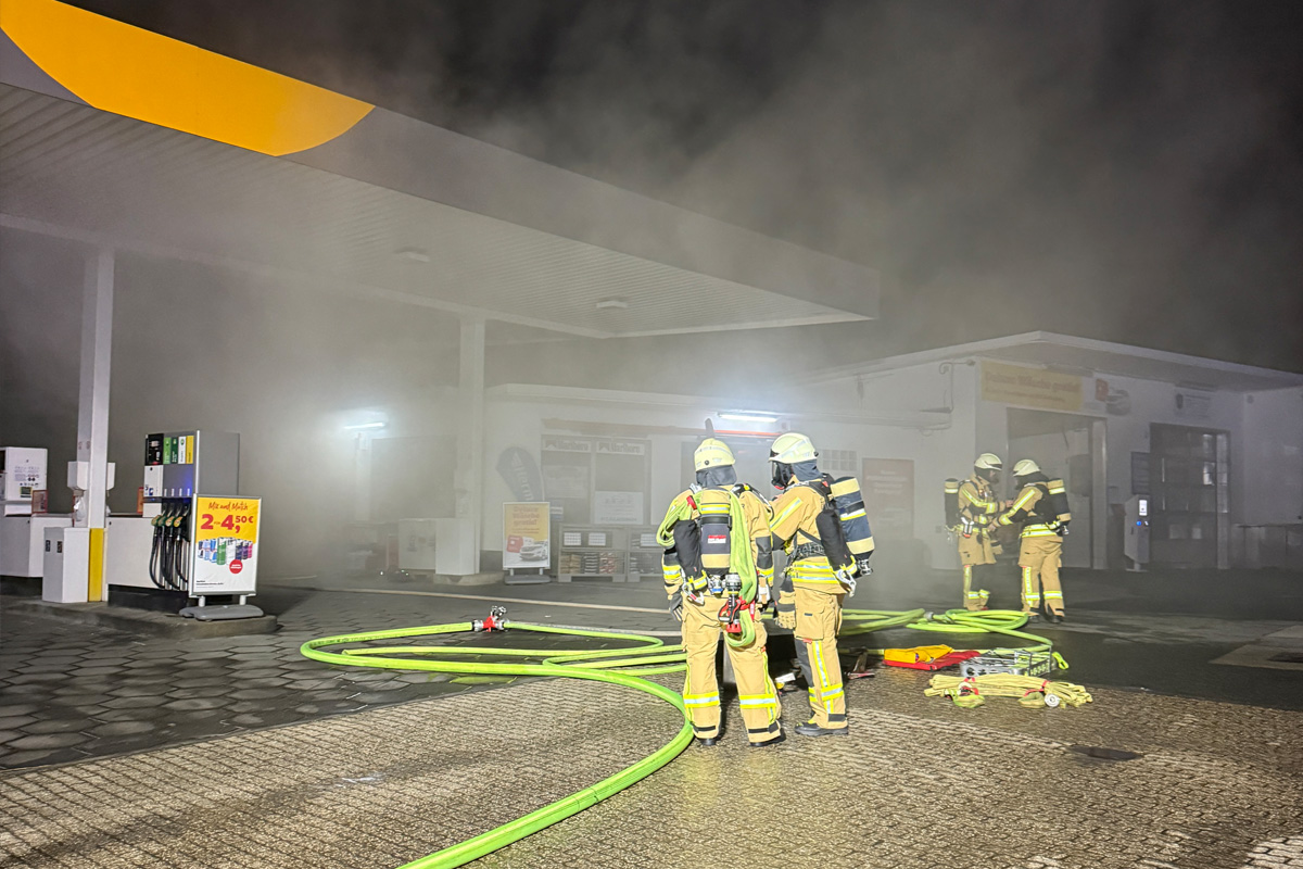 Hattingen – Brand in Tankstellengebäude