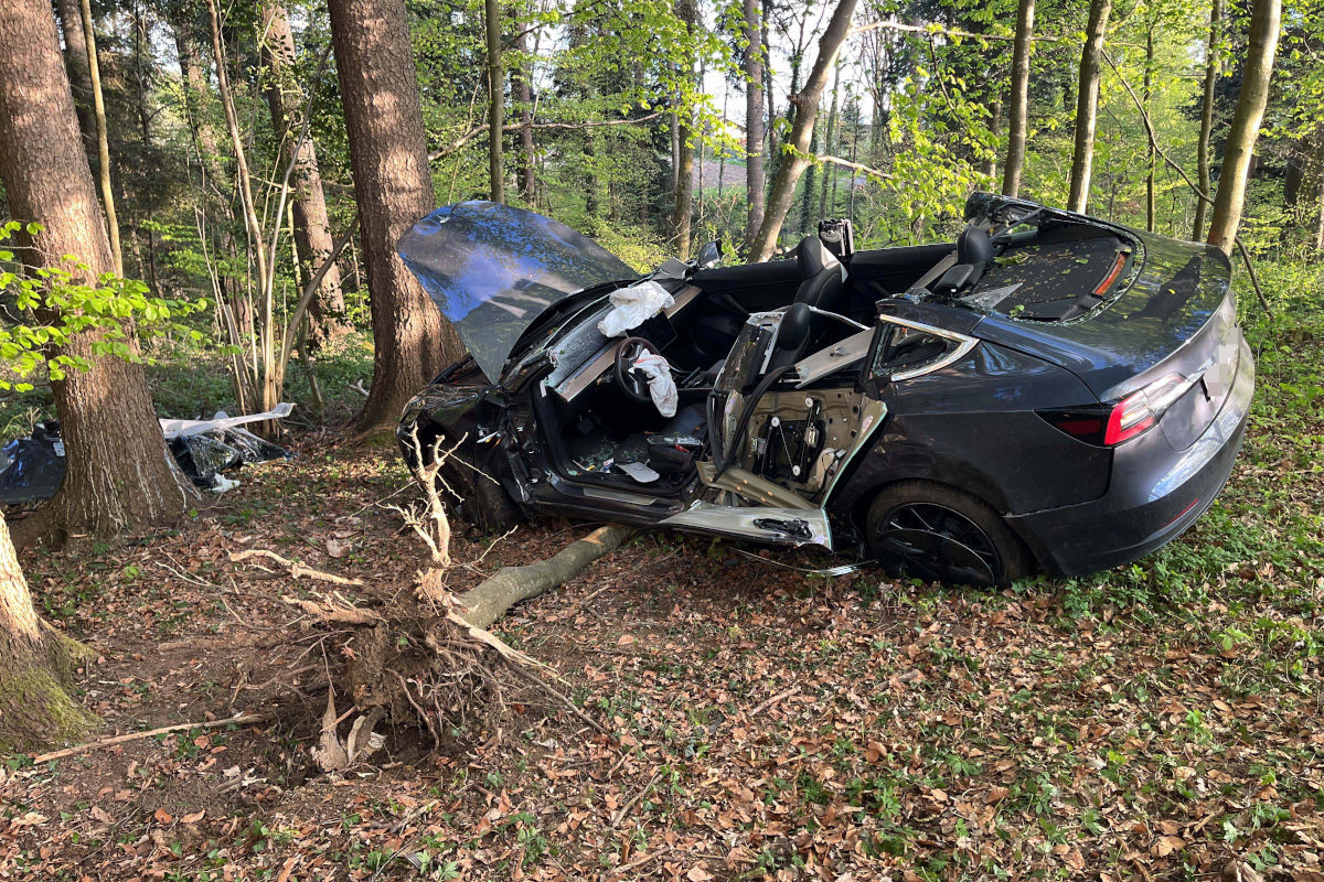 Unterlunkhofen AG – Nach Unfall mit Tesla schwer verletzt