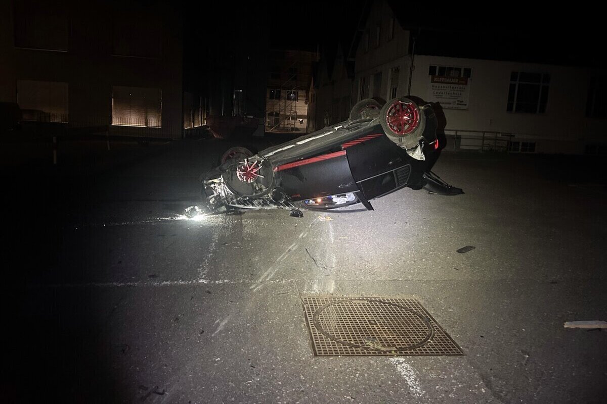 Mellingen AG – Alkoholisierter Jugendlicher flüchtet nach Unfall 