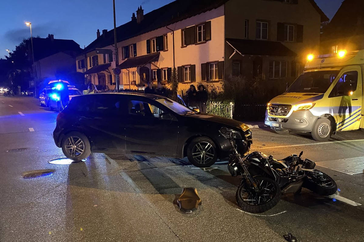 Liestal BL – Kollision zwischen Personenwagen und Motorrad
