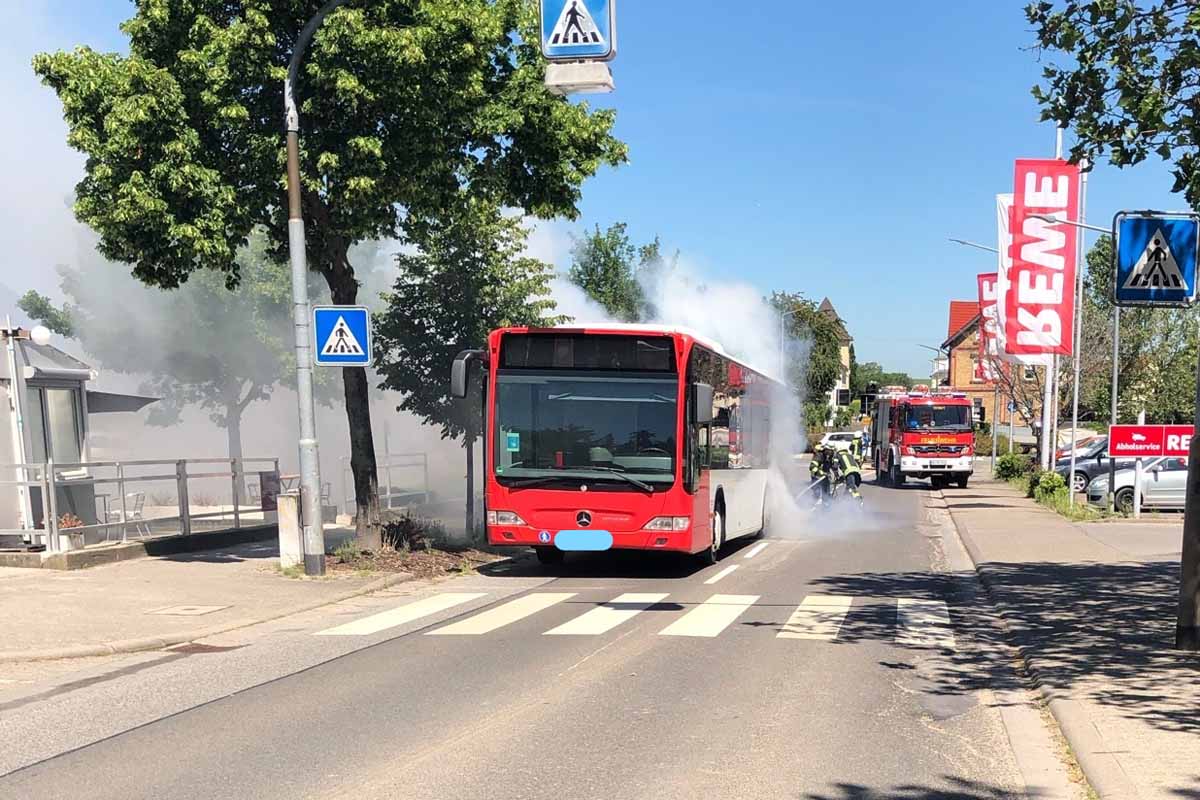 Wörrstadt - Linienbus fängt Feuer