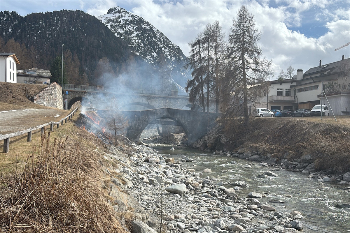 Pontresina GR – Jugendliche zündeln und verursachen Flurbrand