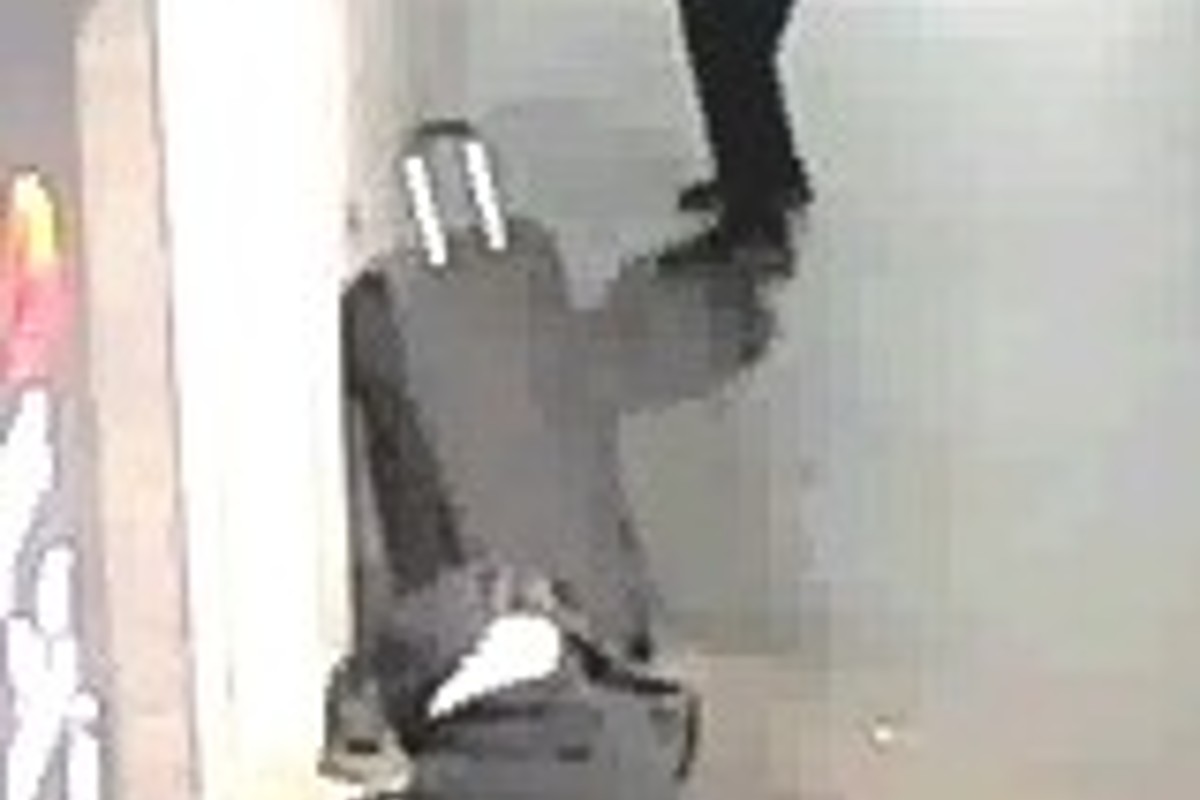 Stadt Luzern - Unbekannte Täter sprengen Bancomat 