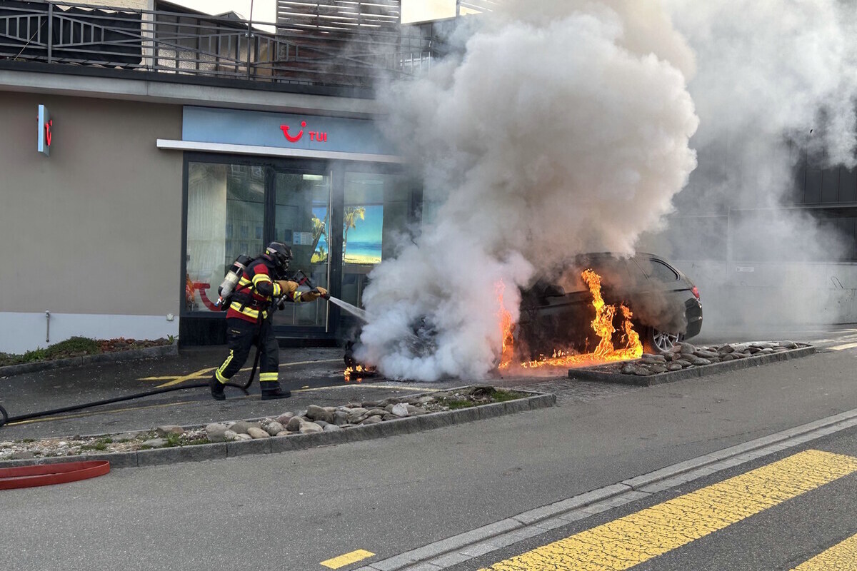 Wil SG – Auto brennt komplett aus