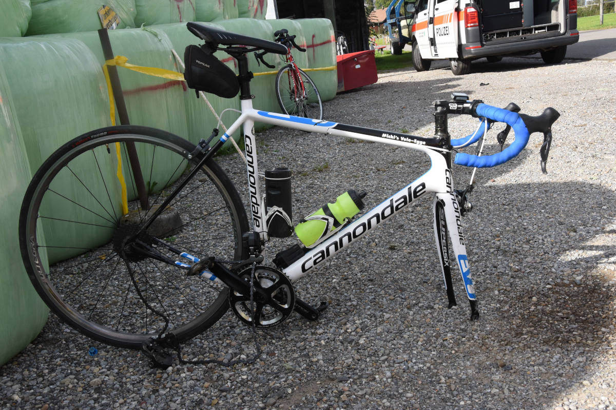 Ebnat-Kappel SG – Mit Velo in Auto geprallt