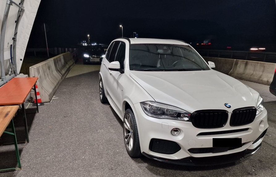 Zoll erwischt 29-Jährigen beim Autoschmuggel in Lindau