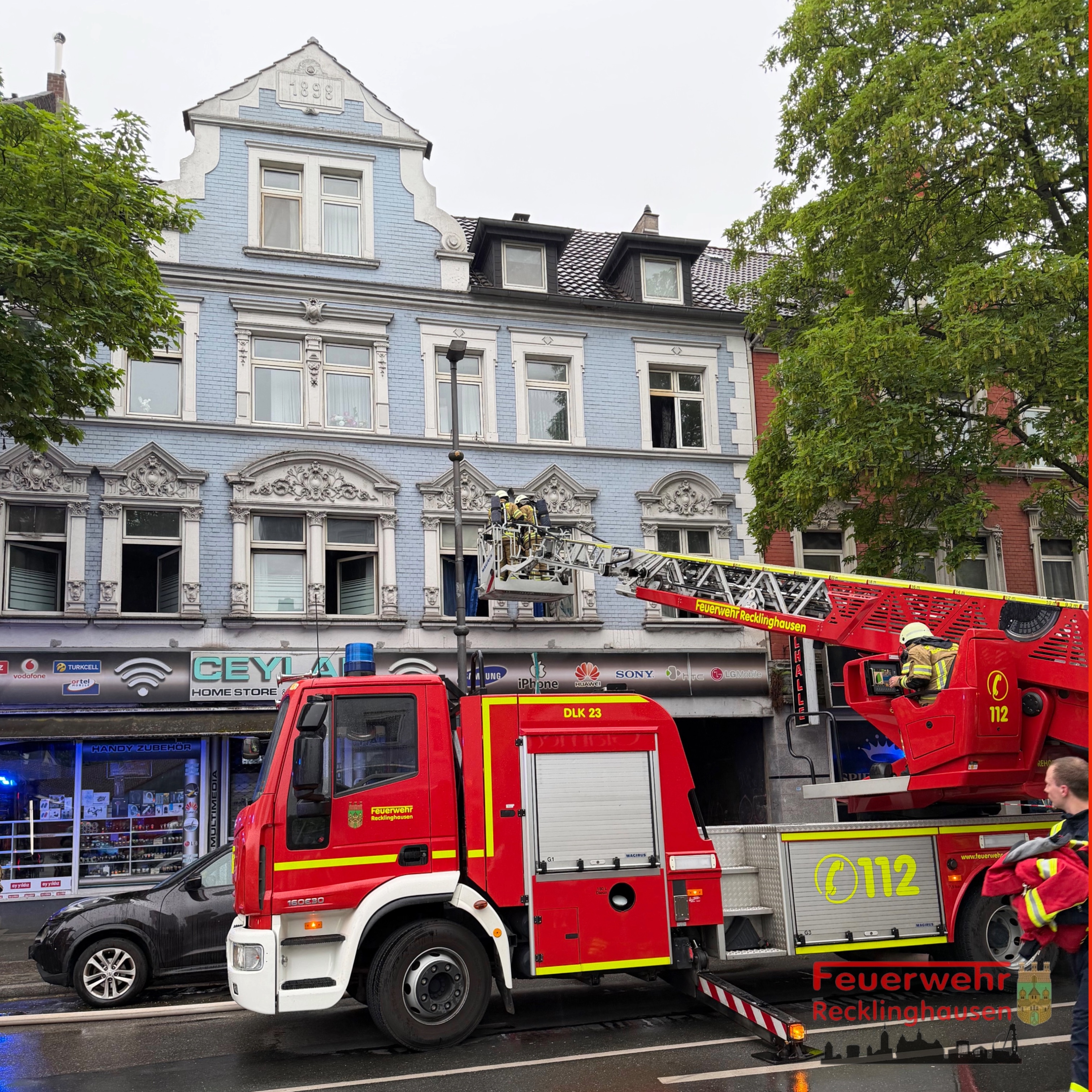 Wohnungsbrand in Recklinghausen – Feuerwehr im Einsatz
