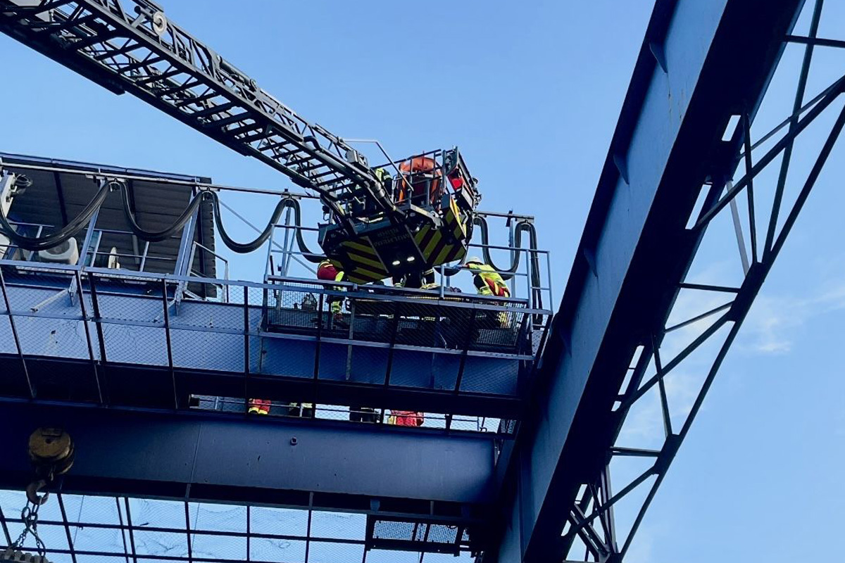 Mülheim an der Ruhr NW – Höhenrettung eines verletzten Arbeiters