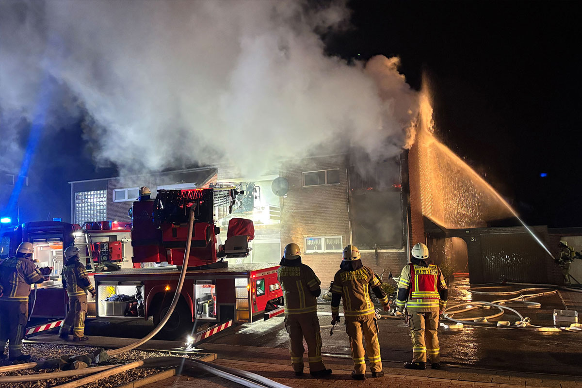 Goch – Frau (70) erleidet Rauchgasvergiftung bei Großbrand